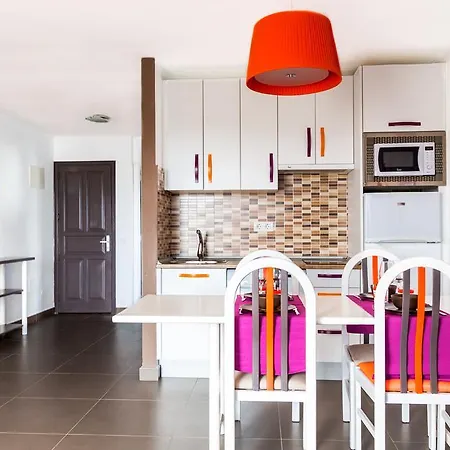 Vivienda Vacacional Orange Apartment *